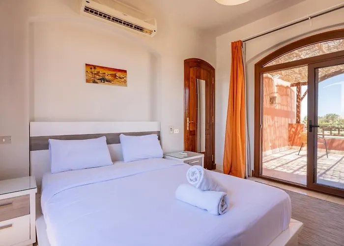 Italian Compound 3br Townhouse Lagoon-front Terrace & Direct Access, El Gouna Nyaraló *