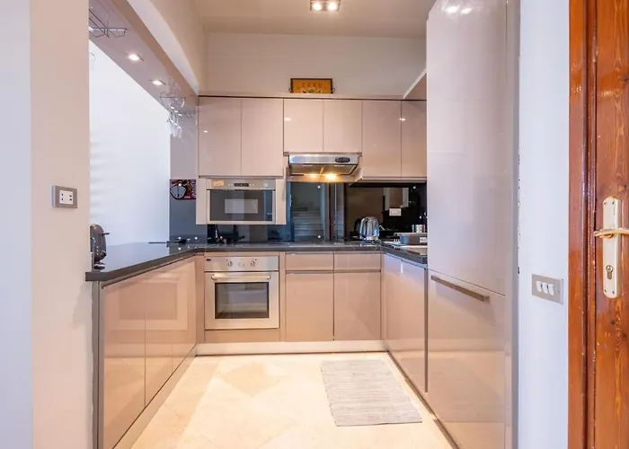 Italian Compound 3br Townhouse Lagoon-front Terrace & Direct Access, El Gouna *