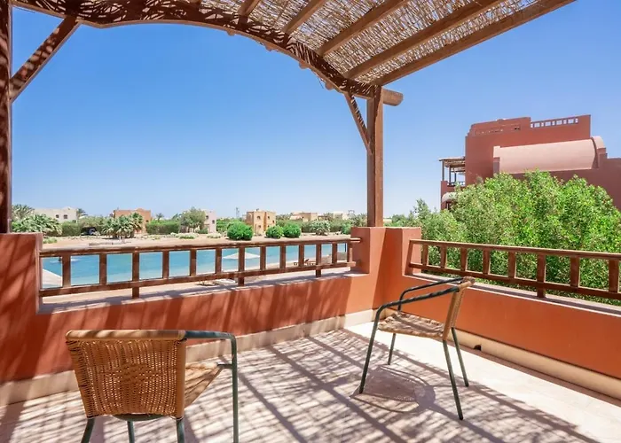 Italian Compound 3br Townhouse Lagoon-front Terrace & Direct Access, El Gouna Nyaraló *