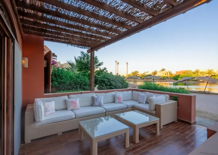 Italian Compound 3br Townhouse Lagoon-front Terrace & Direct Access, El Gouna Nyaraló *
